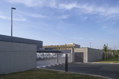 Nouveau siège d'AUB Santé, avec plateforme logistique et pharmacie