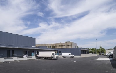 Nouveau siège d'AUB Santé, avec plateforme logistique et pharmacie