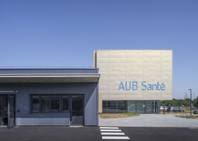 Nouveau siège d'AUB Santé, avec plateforme logistique et pharmacie 